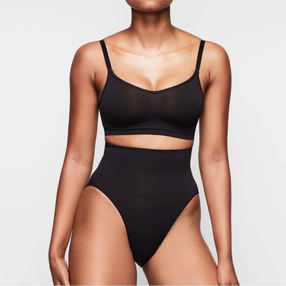 SKIMS Seamless Sculpt Bralette - onyx